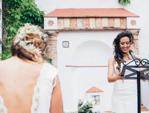 Master of ceremony: Bride speech on microphone in a wedding celebration