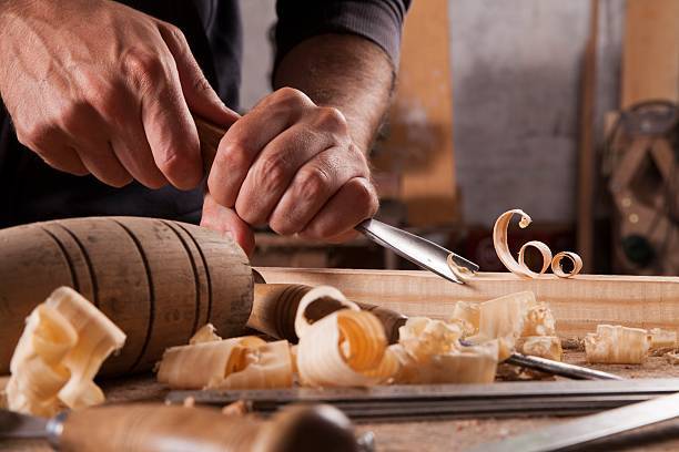 atouts faire-part gravé sur bois mariage 