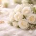 découvrez la symbolique de la rose blanche pour un mariage, son histoire et les traditions qui en font un symbole d'amour pur et d'engagement.